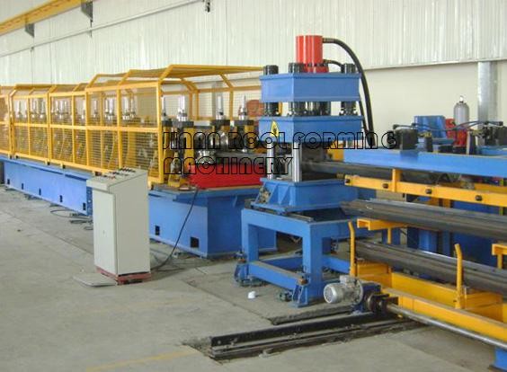 Quality High Precision Steel Roller Forming Machine For W Shape Two / Three Waves for sale