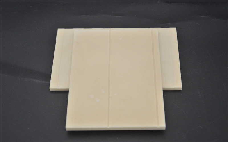 China CustomiZed Alumina Ceramic Substrate , High Temperature Ceramic Plates SGS factory
