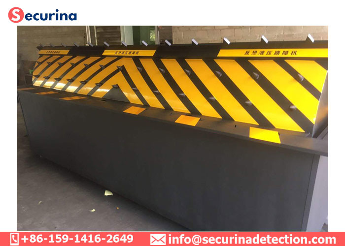 China IP68 Waterproof Rating Traffic Barricades Security Road Blocker For Militory And factory