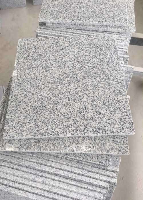 China Light Grey / White Granite Stone Floor Tiles G603 Polished Flamed Slab Tile 60 X 60 X 2cm factory