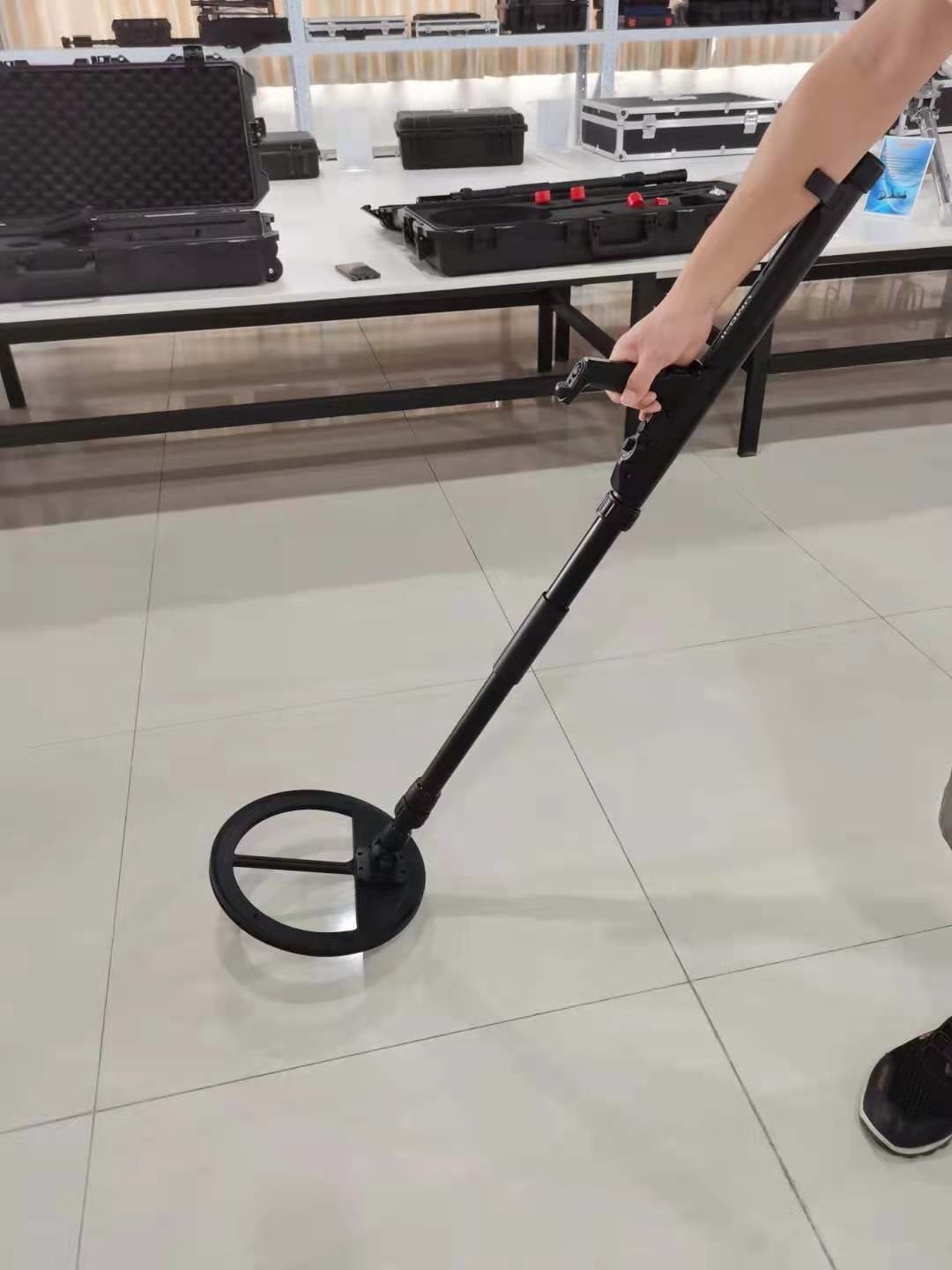 China A Probe 18h Mine Metal Detector For Searching Drains Culverts Hedges Undergrowth factory