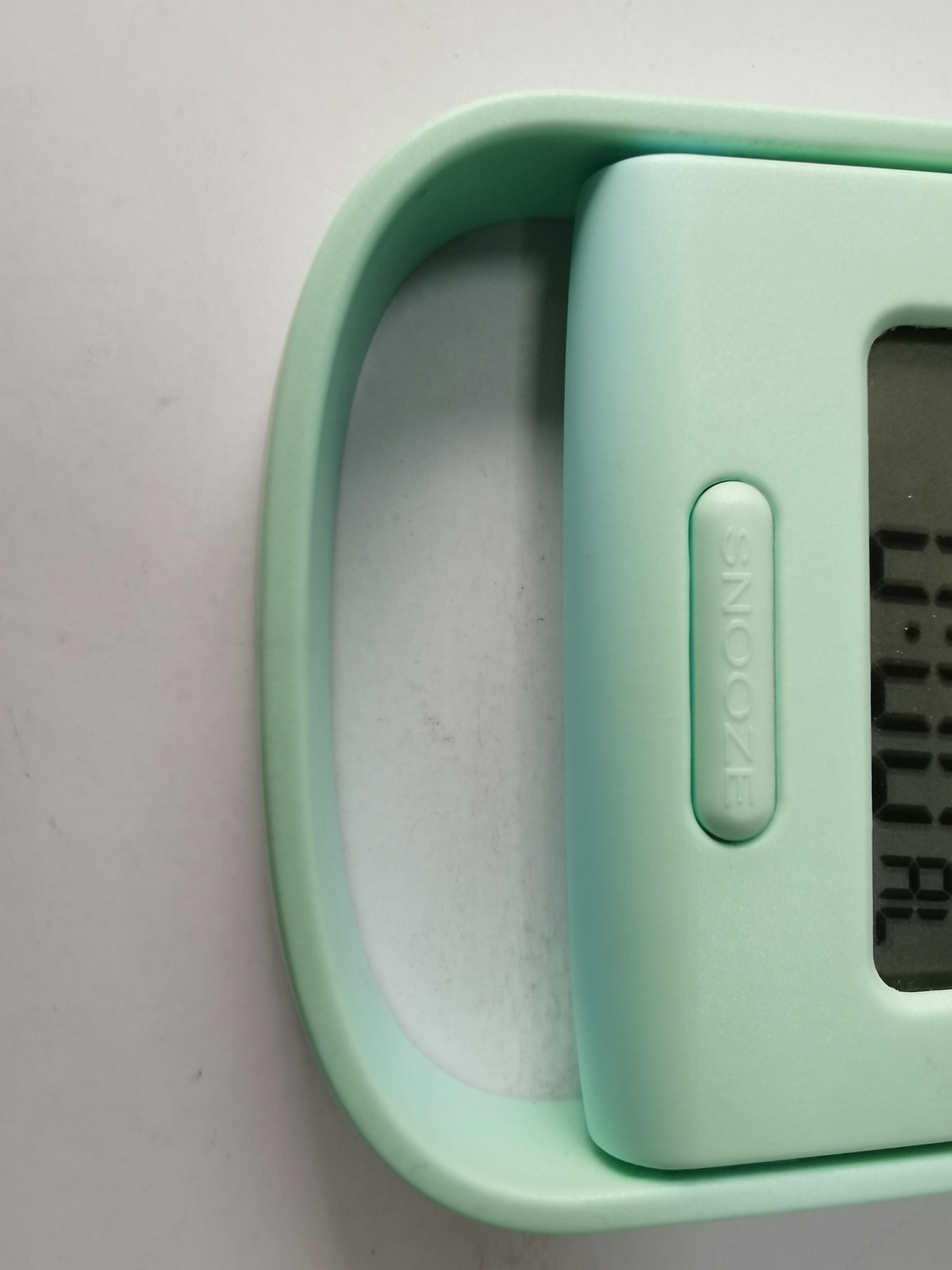 China LCD Display Creative Fashion Digital Alarm Clock With Indoor Temperature factory
