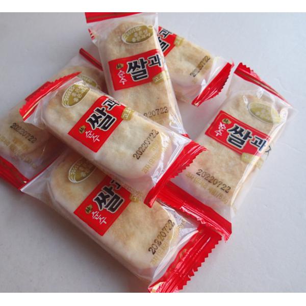 Quality Sweet Salty Senbei Rice Crackers Elliptic Japanese Sesame Crackers for sale