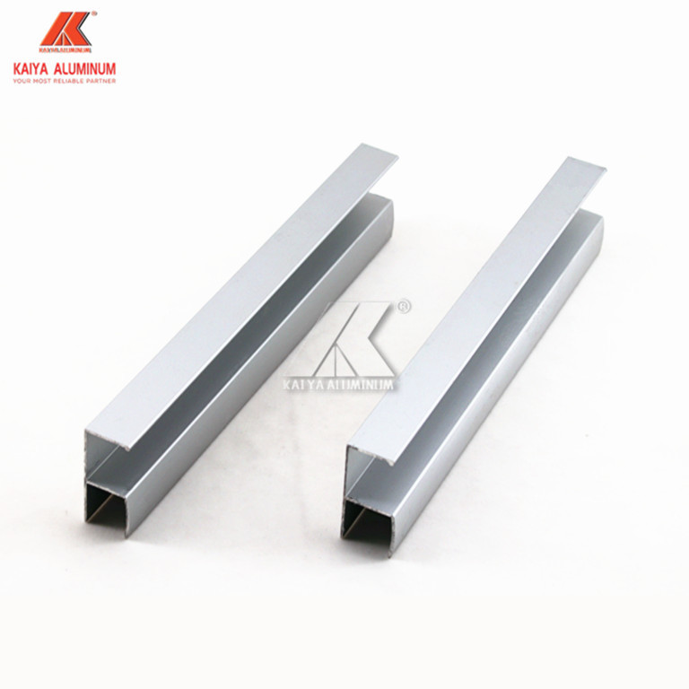 China Natural Silver Furniture AluminIum Profiles For Kitchen Cabinet factory