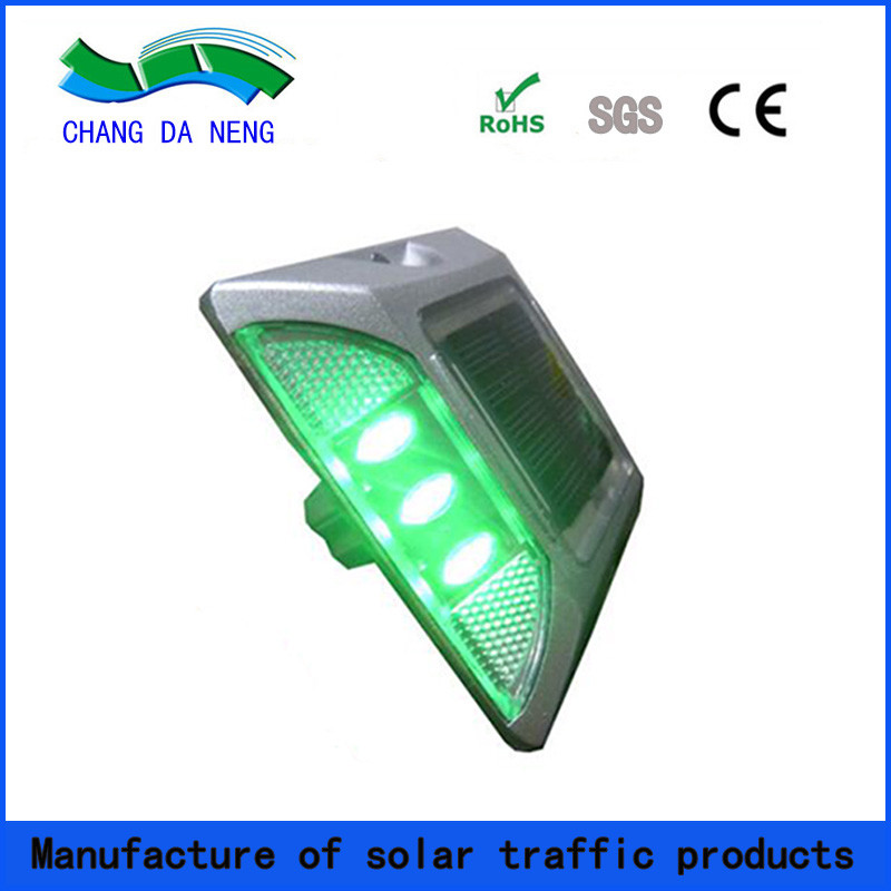 China Waterproof IP65  solar traffic warning light  flash LED for roadway safety factory