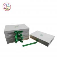 China Foldable White Box Green Logo Apparel Packaging Boxes With Ribbon factory