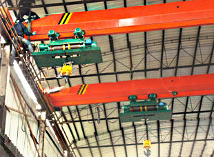 Quality 6-20m Lift Height Foundry Single Girder Overhead Crane With Heat Resistance Shield for sale