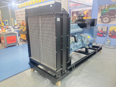 Quality 100 KW YUCHAI Diesel Generator Set 125 KVA SmartGen Controller AC Three Phase for sale