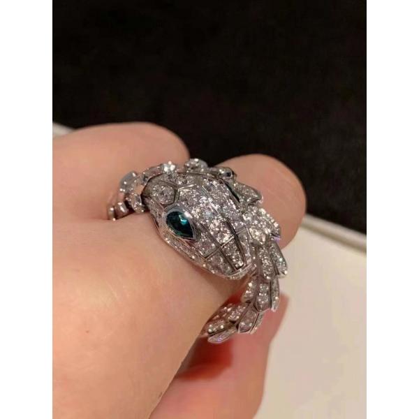 Quality ISO9001 Vvs Diamond 18K Gold Diamond Ring Luxurious Jewelry for sale