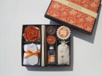 China Orange &amp; Brown scented &amp; assorted tealight candle &amp; rose candle packed into gift box factory