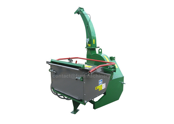 China Green 40 - 100HP Tractor Wood Chipper Double Horizontal Rollers for sale