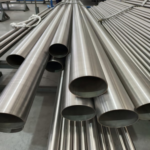 Quality China manufacturer ASTM B338 Gr1 Welding Titanium Pipe in stock for sale