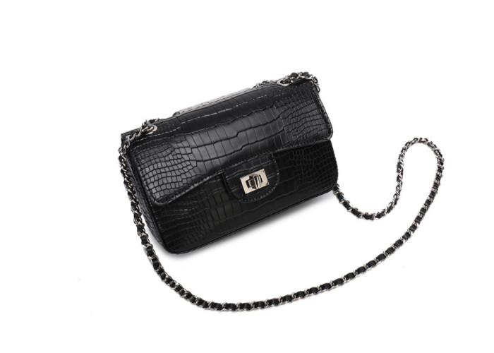 China Alligator Pattern Cross Body Womens Shoulder Handbags Larger Chain Small Square Bag factory