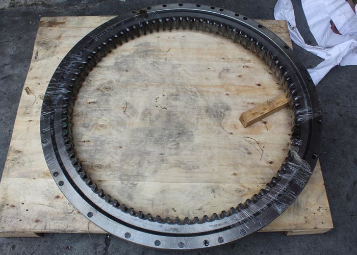China 22U-25-11102 Slewing Ring Bearing , Excavator PC228 Precision Turntable Bearing factory