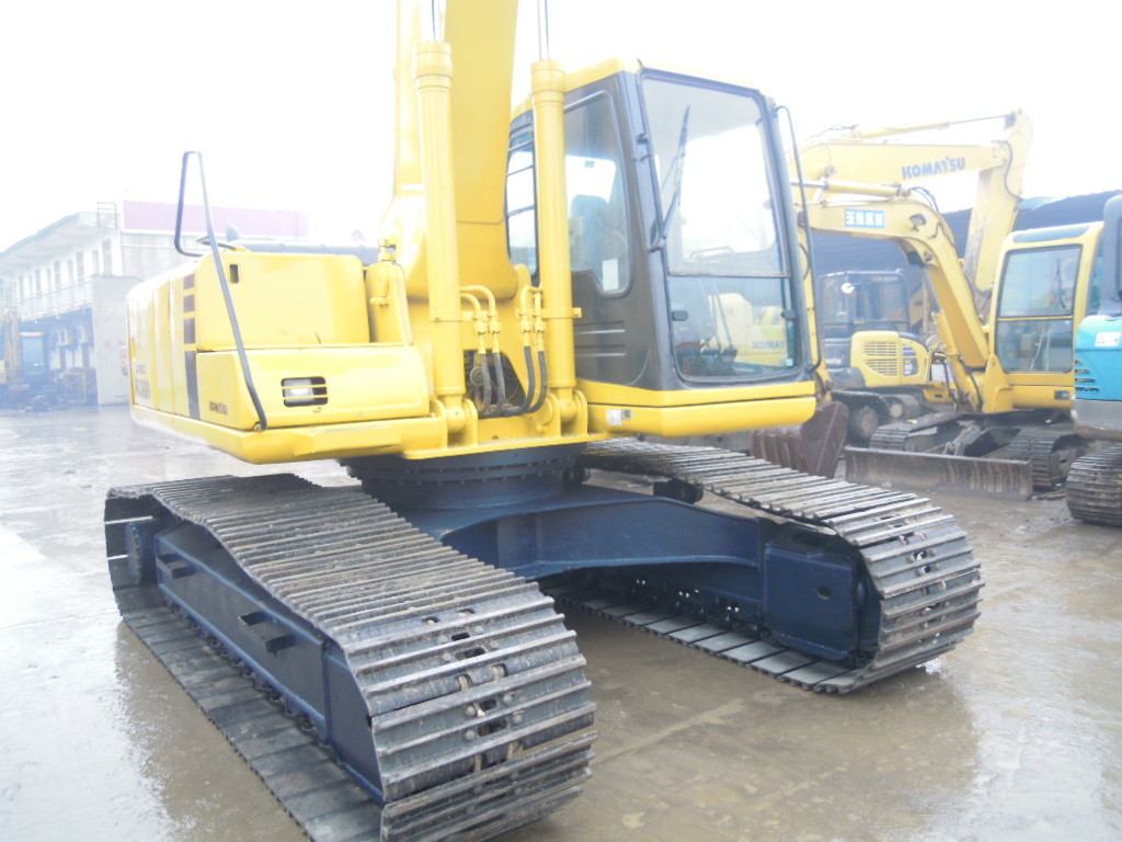 China 20 Tonne Used Crawler Excavator Komatsu , Used Earthmoving Equipment For Sale  factory