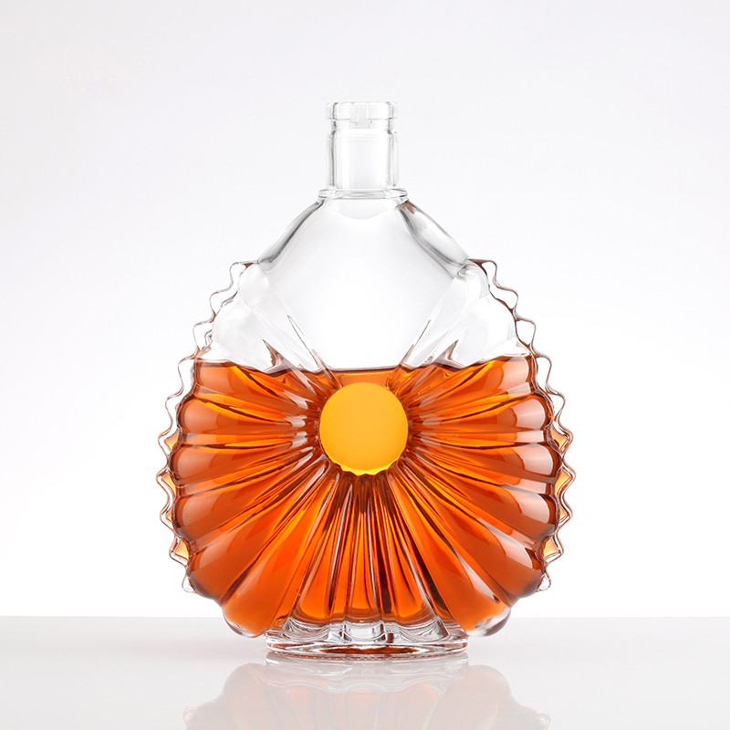 China Base Material Super Flint Glass Liquor Bottle for XO Brandy Classic Design at Best factory