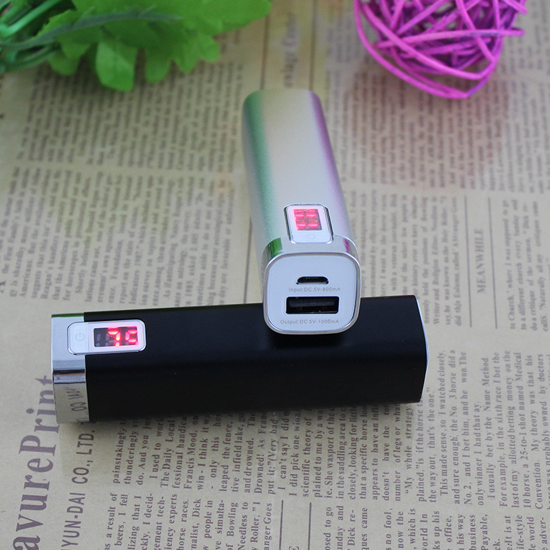 china universal portable power bank for mobile phones with digital screen