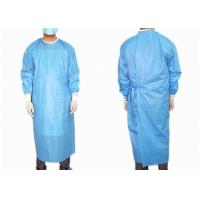 China Anti Static Reinforced Surgical Gown , Disposable Isolation Gowns Alcohol Resistant for sale