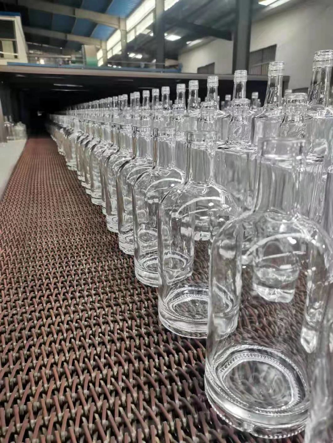 Wholesale 200ml 375ml 500ml 750ml 1000ml Round Empty Flint Glass Whisky Bottle