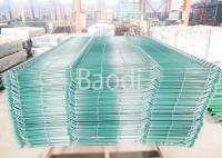 China Garden Wire Mesh Fence Decorative Curved Green Welded Wire Fencing factory