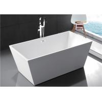 China Contemporary Freestanding Soaking Bathtubs With Pop - Up Drainer Indoor factory