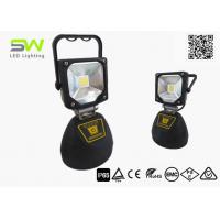 China EMC 10 W 900LM LED Portable Flood Lights With Power Bank factory