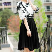 china Fashion set contrast floral embroidery blouse skirt old ladies clothing 2018