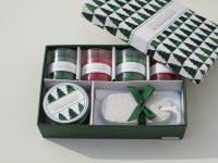 China Red &amp; Green Cinnamon chai fragrance scented glass candle &amp; tin candle packed into gift box factory