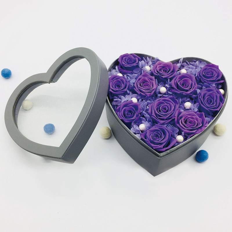 China Heart Shaped Rose Chocolate Foil Stamping 0.3mm PVC Packaging Box factory