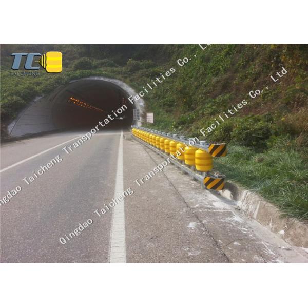 Quality Polyurethane Foam Rolling Barrier System Q235 Hot Dip Galvanizing Material for sale