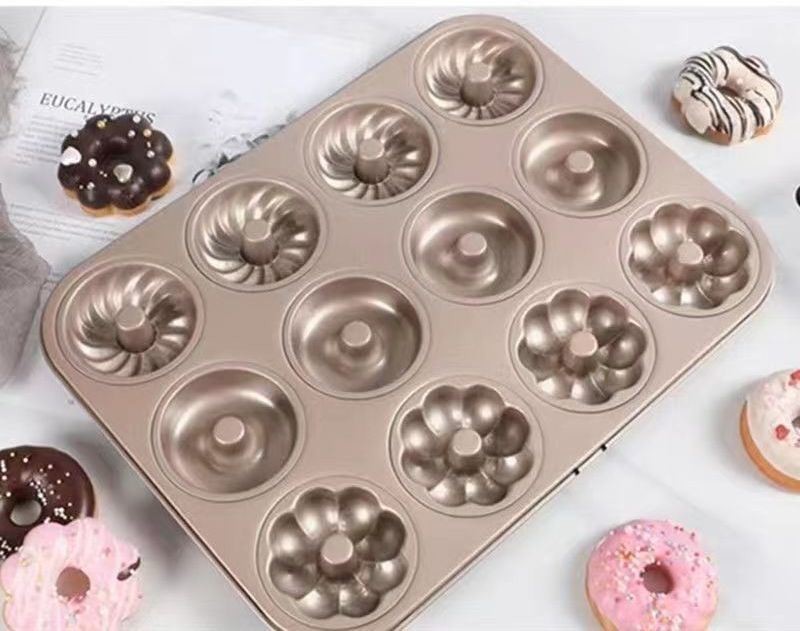 China 3  In 1 Baking Molds Mini Donut Mold Carbon Steel Bakeware Non Stick Customization factory