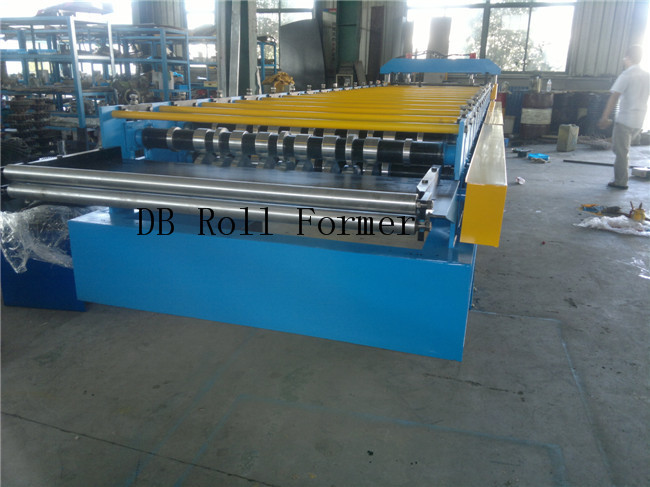 China 7.5kw High Speed Metal Roof Roll Forming Machinery with Man-made Uncoiler for Lighting factory
