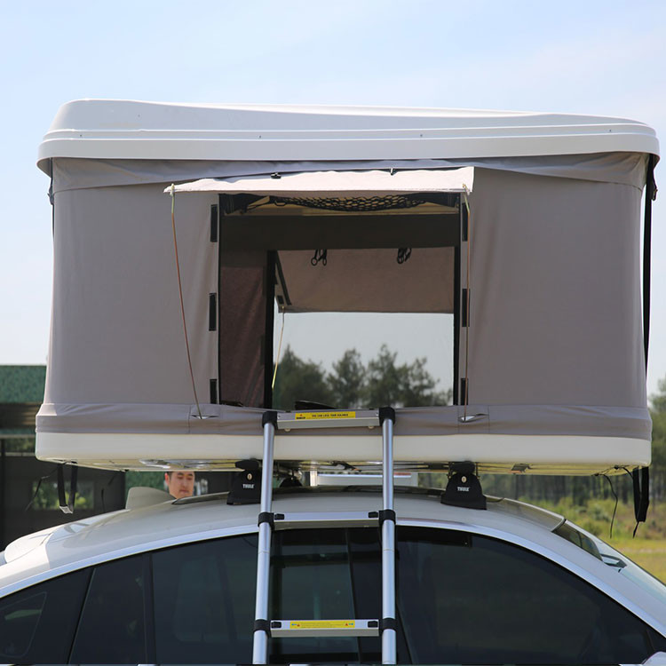 China White 4x4 Rentals In Iceland Car Roof Tent For Small Vehicles / Compact SUVS factory