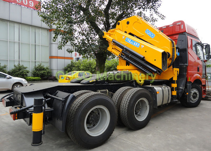 China 30T Folding Boom Truck Crane Middle Size Semi - Knuckle Boom Space Saving Type factory