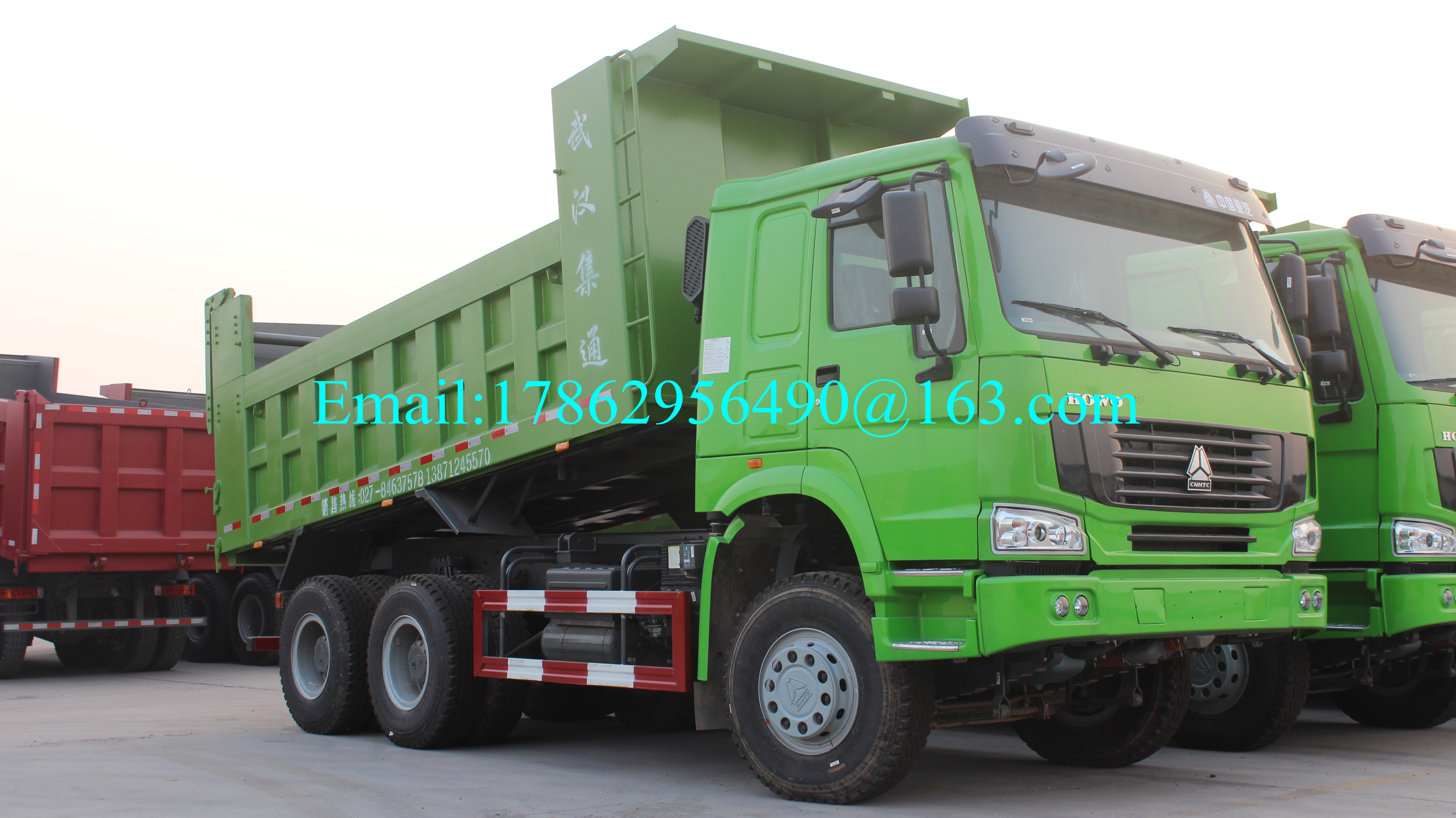 China SINOTRUK HOWO 6x4 Dump Truck , 10 Wheeler Dump Truck With 30cbm And HW76 Lengthen Cab factory