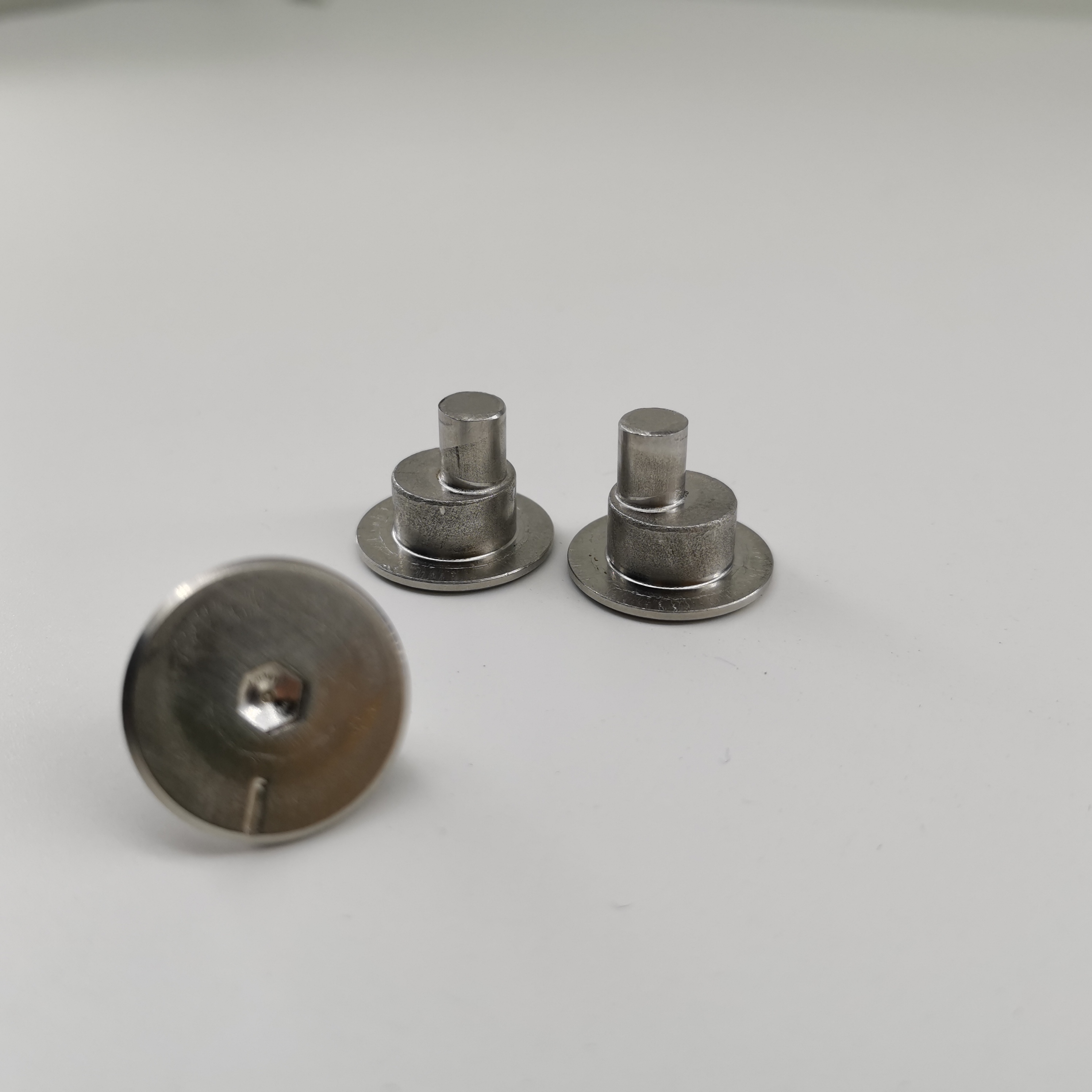 Stainless Steel Eccentric Rivets For Broken Bridge Sliding Windows 