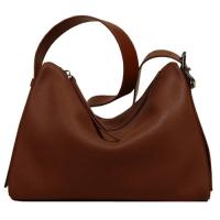 China Head Layer Cowhide Female Crossbody Bag 10cm 22.5cm Soft Leather Messenger Bag for sale