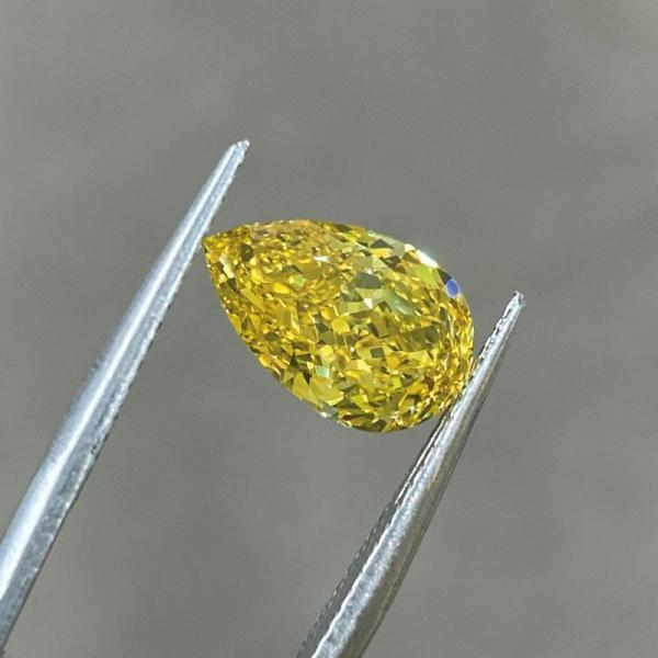 Quality 1.3ct-2.1ct HPHT Pear Loose Lab Created Yellow Diamond With IGI Certification for sale