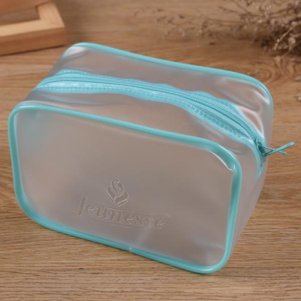 Quality Large Double Zipper Cosmetic Bag Pouches Clear Holographic Laser PVC TPU Lady for sale