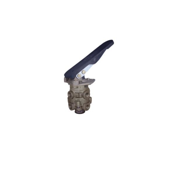 Quality Nissan truck foot brake valves Mc838211 for sale