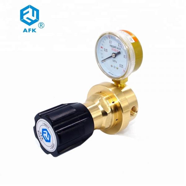 Quality Inlet Pressure Brass Pressure Regulator , 300 Psi Plumbing Regulator Valve for sale