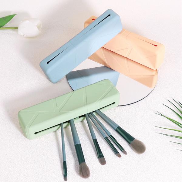 Quality Portable LFGB Silicone Makeup Brush Case Large Capacity for sale