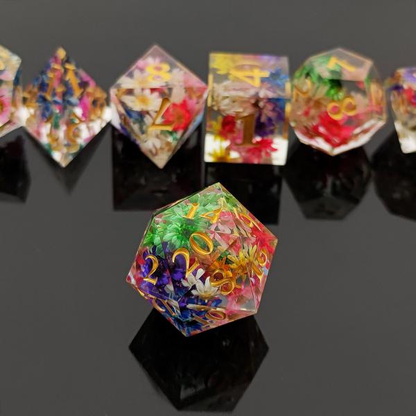 Quality Wear Resistant Resin DND Dice Hand Pouring Polyhedral Sharp Edge for sale