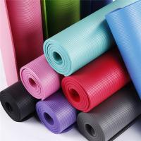 China 10mm NBR Yoga Pilates Mat Non Slip Home Gym With Carrying Strap factory