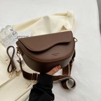 China FASHION PREMIUM NICHE BAG NEW ONE-SHOULDER UNDERARM RETRO ALL-IN-ONE SADDLE BAG factory