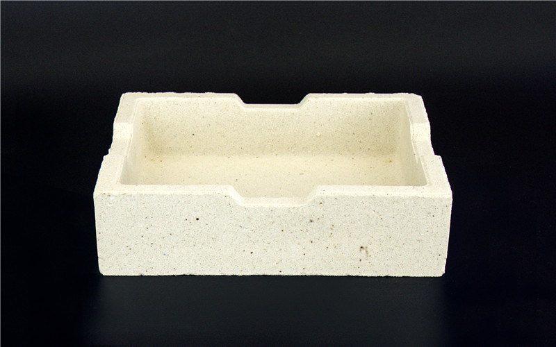 China High Temperature Ceramic Saggers , Sintering Powder Mullite Refractory Box factory