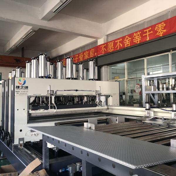 Quality Omron Plastic Box Manufacturing Machine For 8-13mm Thickness Sheet for sale