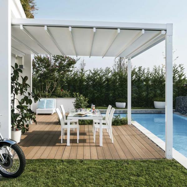 Quality Private Residence Retractable Awning Automatic Shade Awnings 0.6mm Thickness Fabric for sale