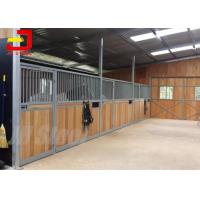 China Q235 Low Carbon Steel Wire Horse Stable Partitions With Sliding Door For Equestrian Barns for sale