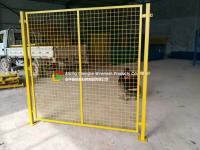 China Custom Warehouse Wire Mesh Fence / Railing 2100mm X 2400mm Panel Size factory
